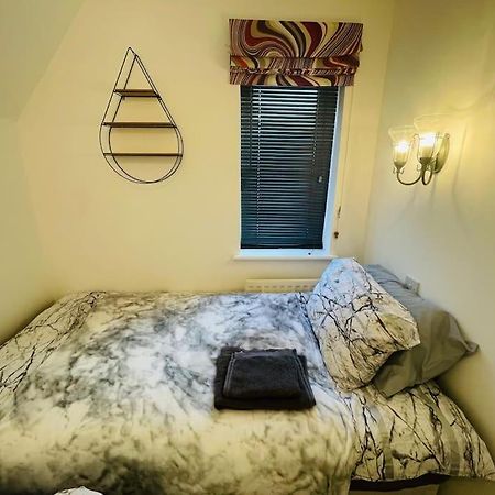 史云顿Orchid Cotswold Stone House别墅 外观 照片